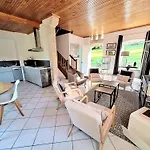 La Maison Des Chevaux Apartment *